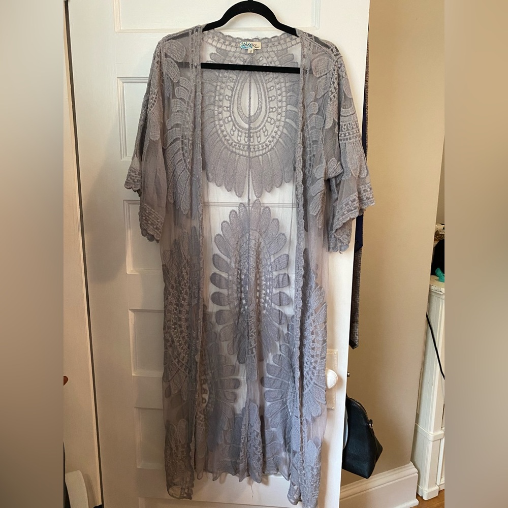 Lace kimono